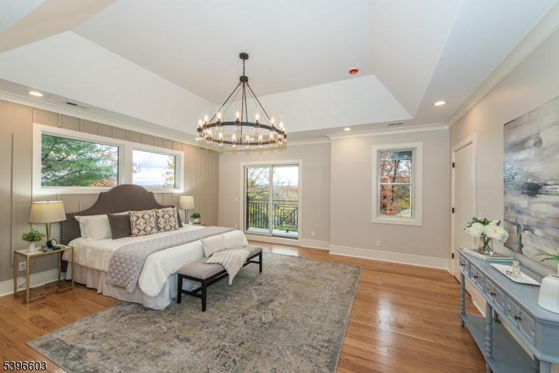 24 Cliffside Dr