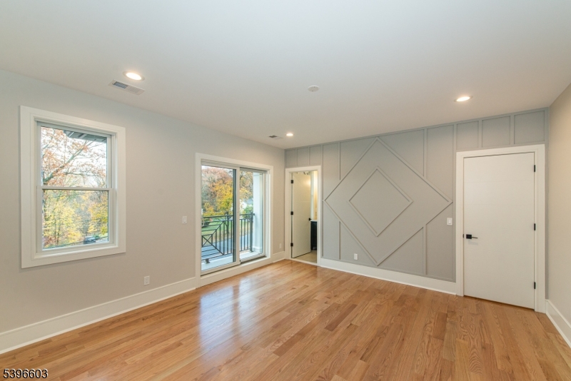 24 Cliffside Dr