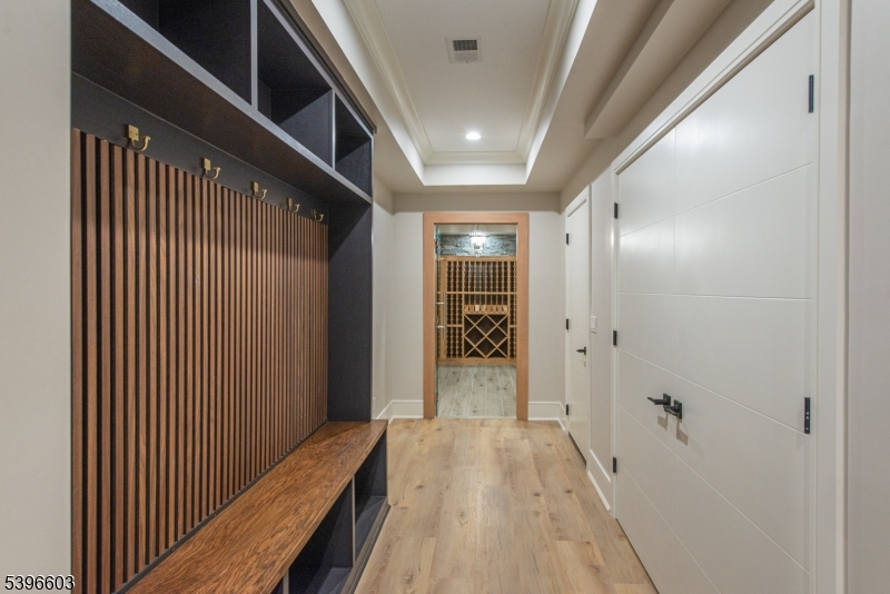24 Cliffside Dr