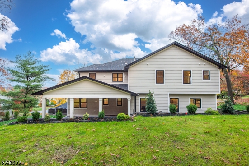 24 Cliffside Dr