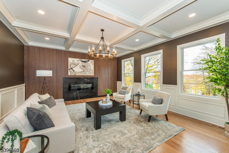 24 Cliffside Dr