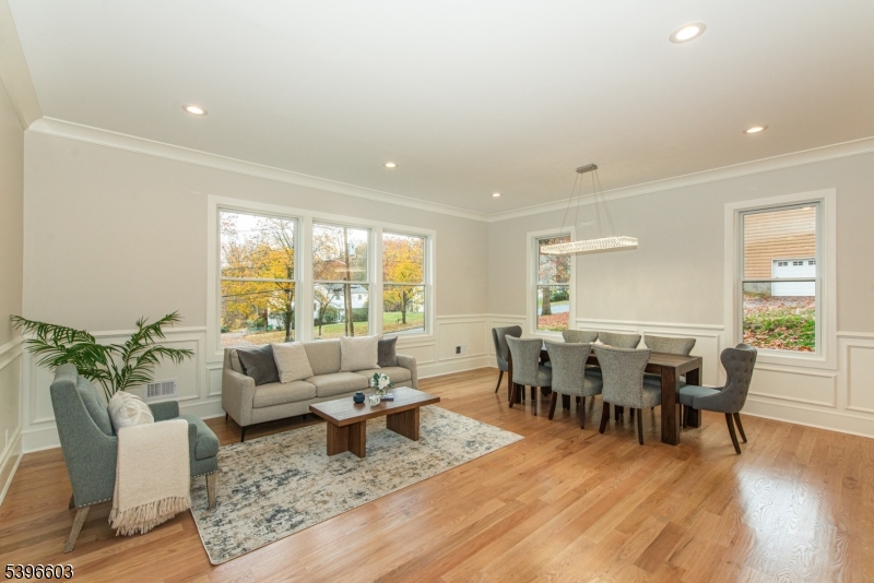 24 Cliffside Dr