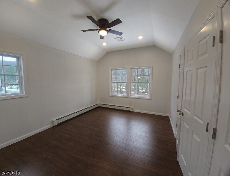 27 Forest Rd