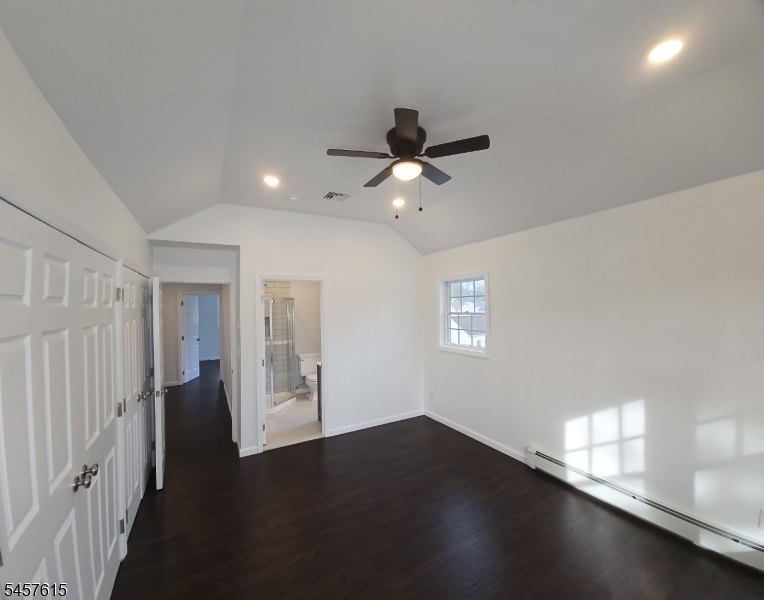 27 Forest Rd