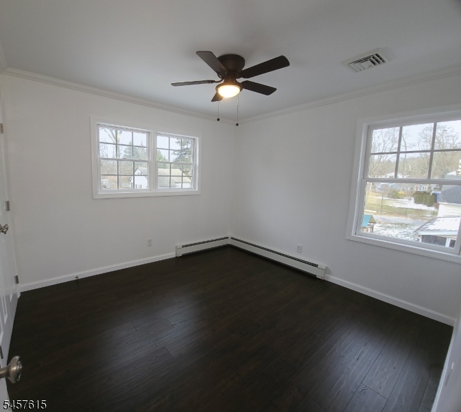 27 Forest Rd
