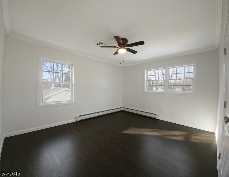 27 Forest Rd