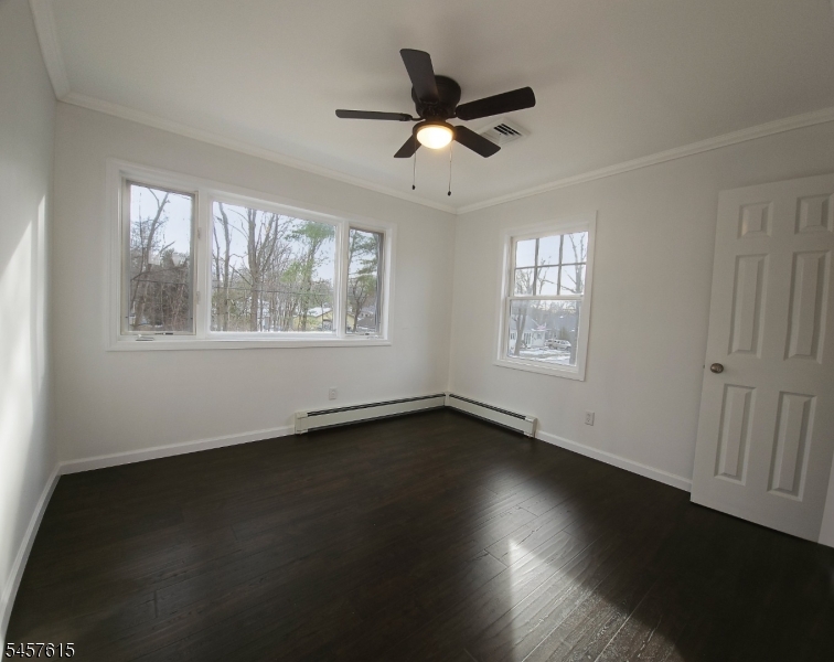 27 Forest Rd