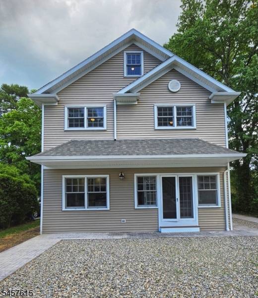 27 Forest Rd