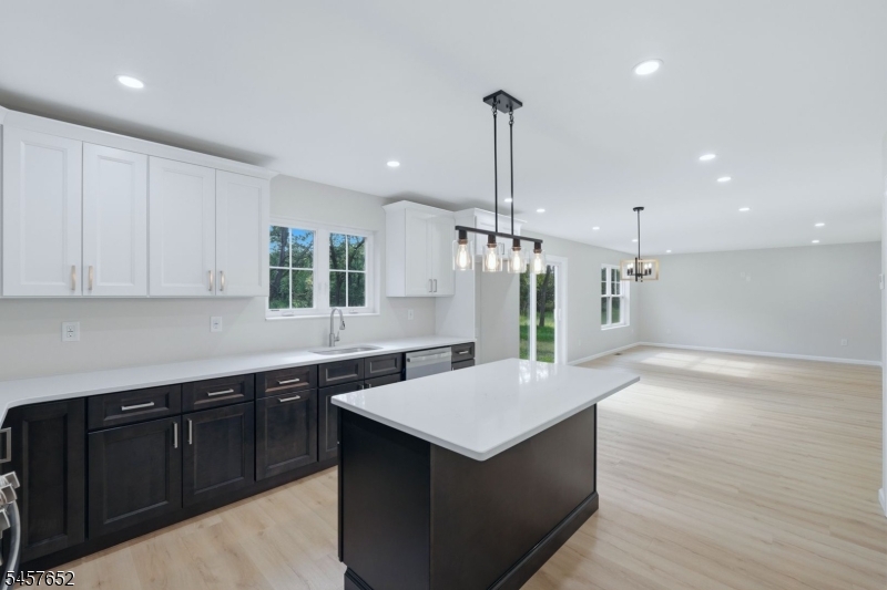 10 Delar Pkwy #A