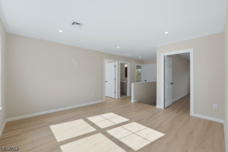 10 Delar Pkwy #A