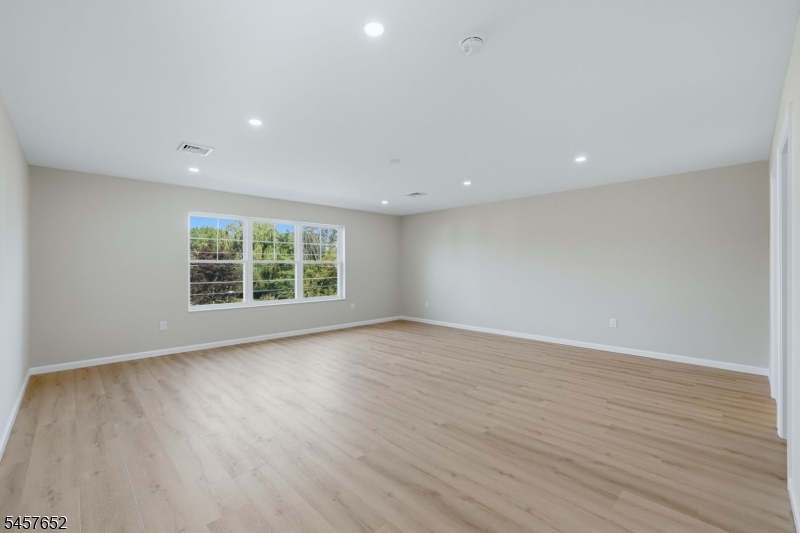 10 Delar Pkwy #A