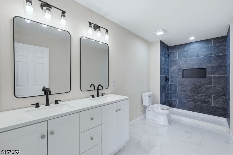 10 Delar Pkwy #A