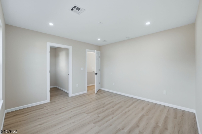 10 Delar Pkwy #A