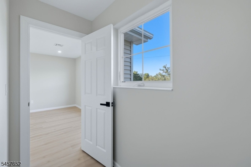 10 Delar Pkwy #A