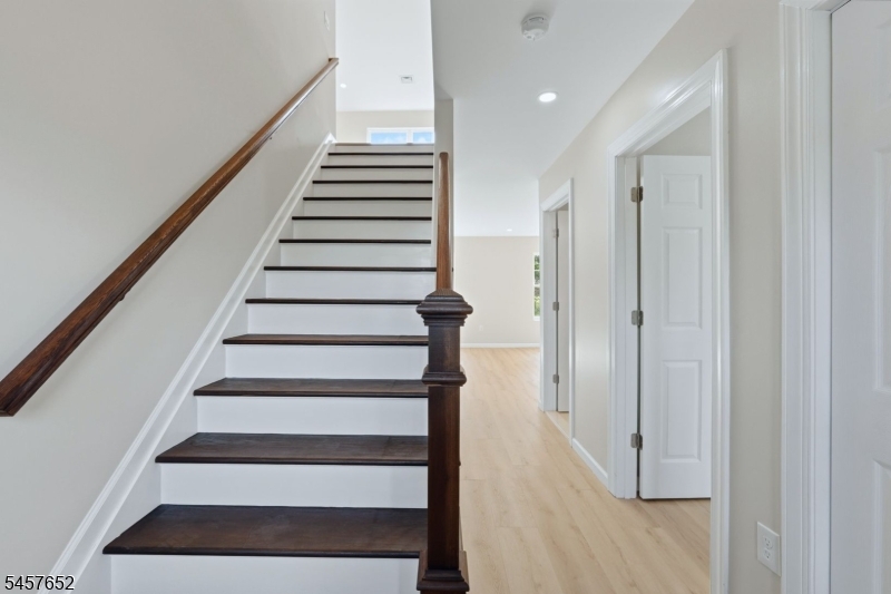 10 Delar Pkwy #A