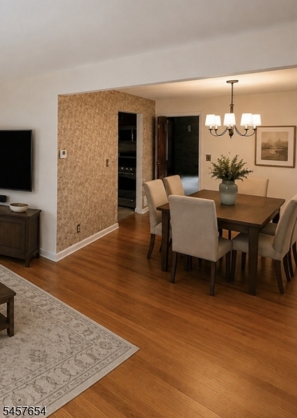 105 Arnot Pl
