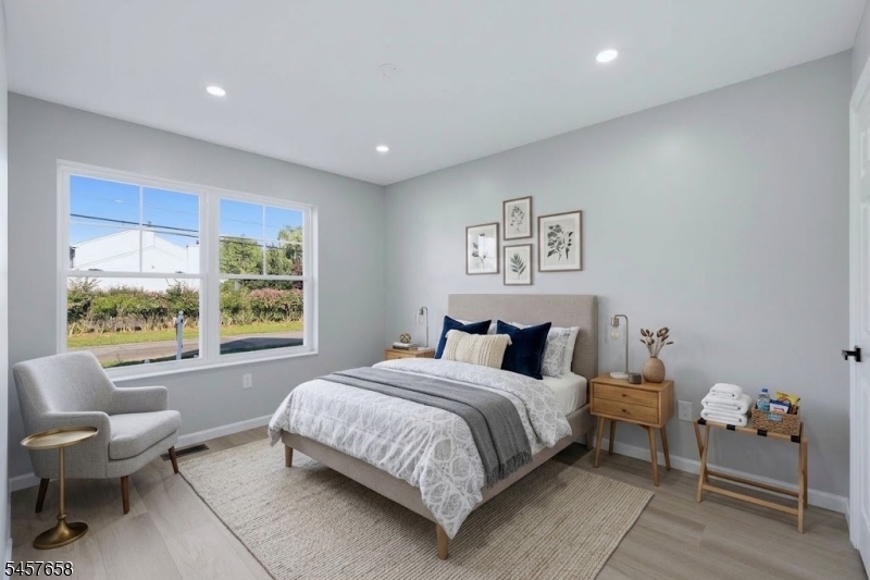 10 Delar Pkwy #B