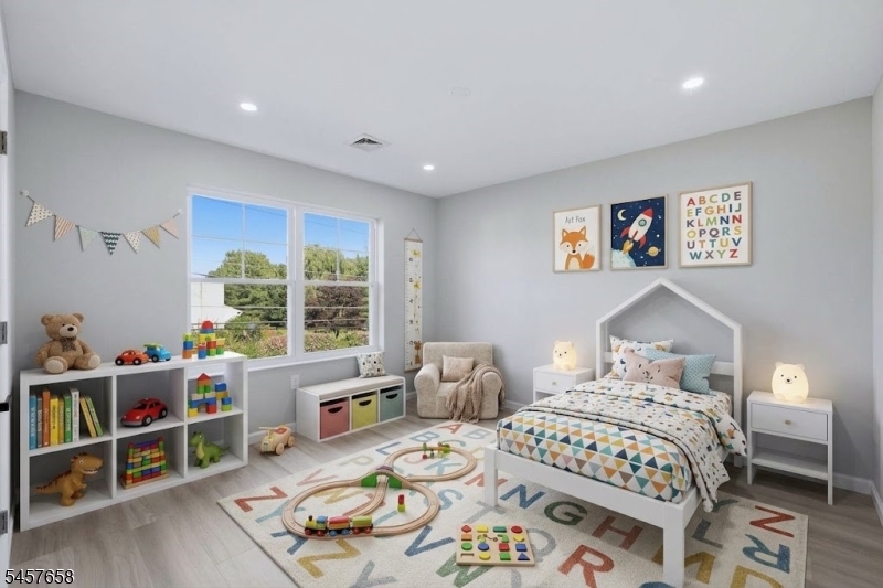 10 Delar Pkwy #B