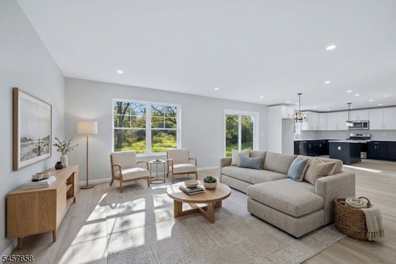 10 Delar Pkwy #B