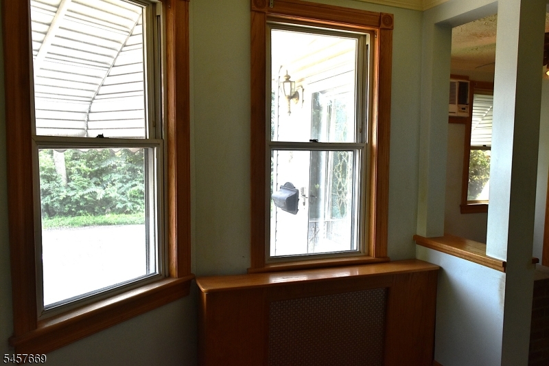 3 Linden Ave