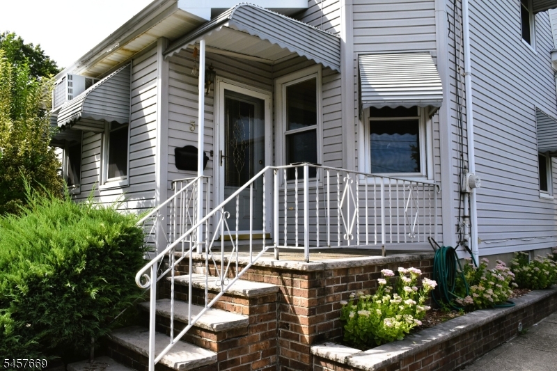 3 Linden Ave