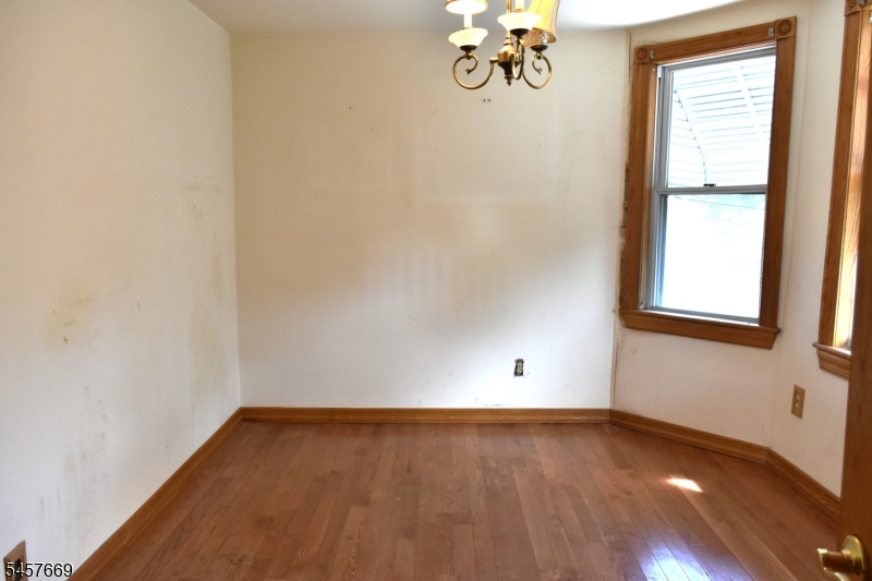 3 Linden Ave