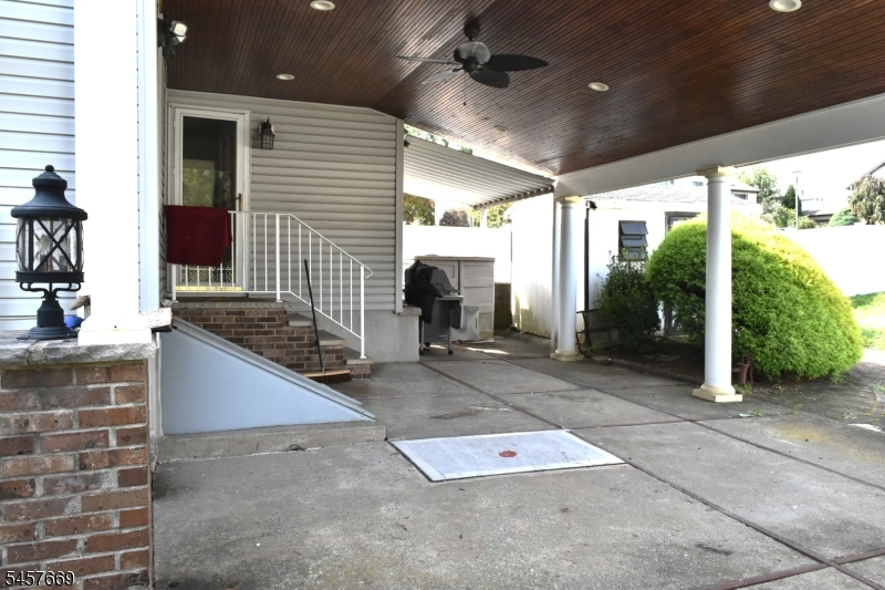 3 Linden Ave