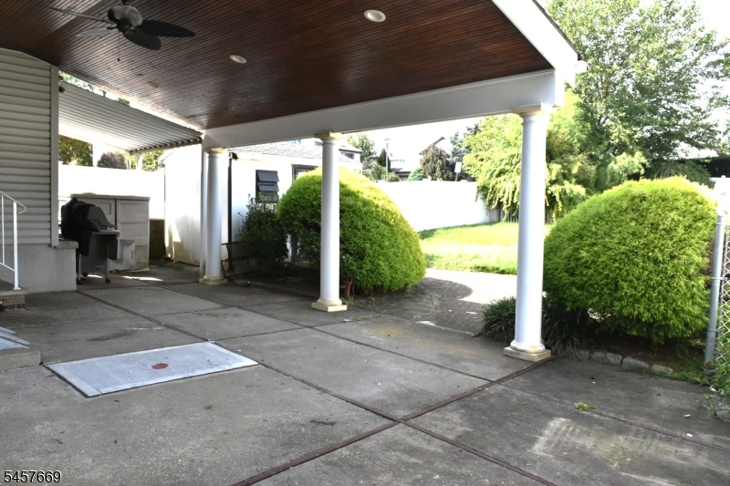 3 Linden Ave