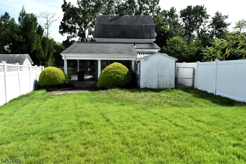3 Linden Ave