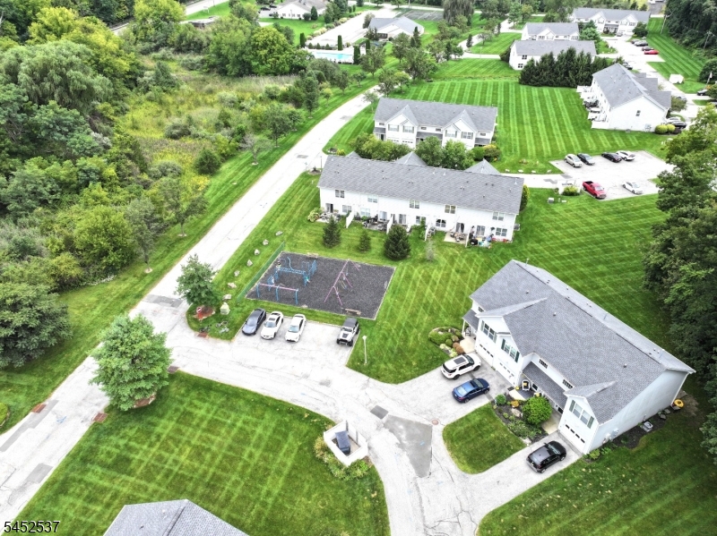 3 Druid Ln