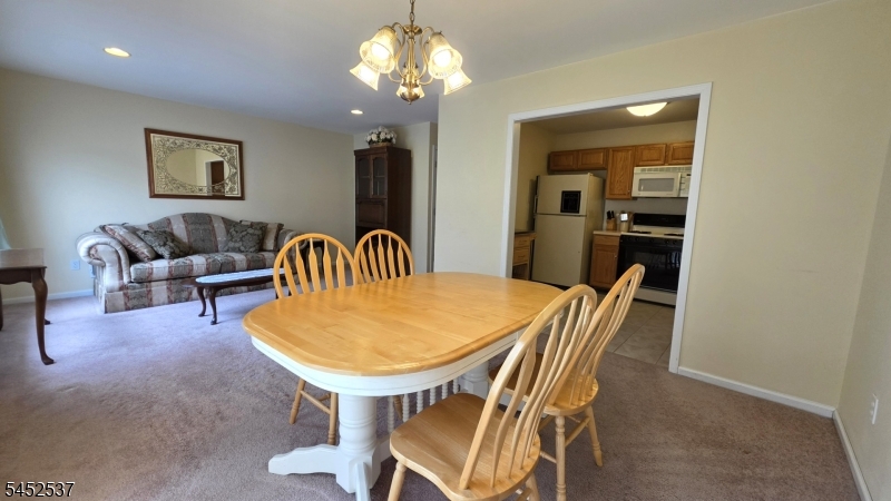 3 Druid Ln