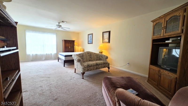 3 Druid Ln