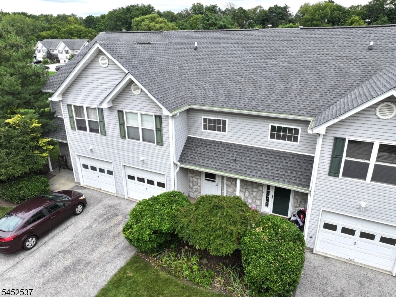 3 Druid Ln
