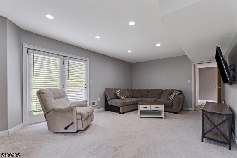 26 Meslar Rd