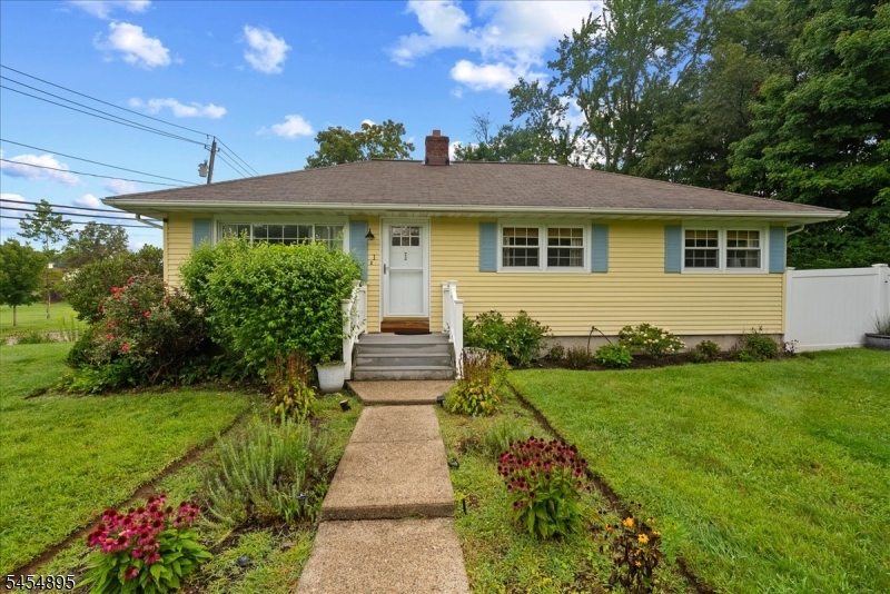 1 Eisenhower Dr