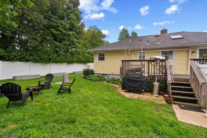 1 Eisenhower Dr