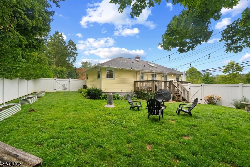 1 Eisenhower Dr