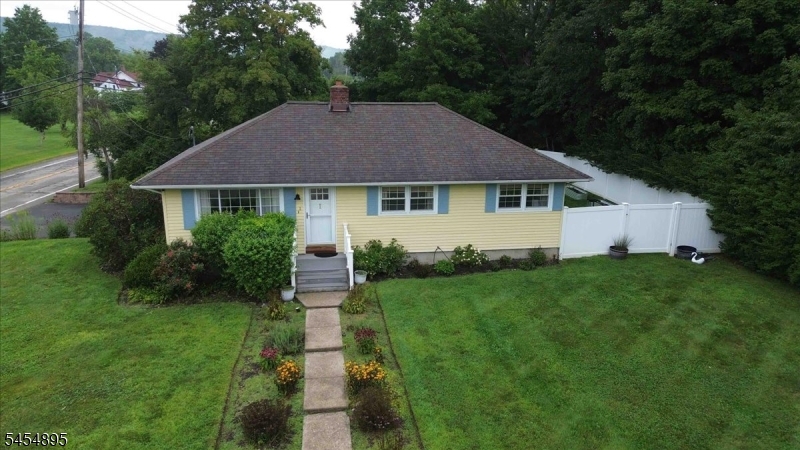 1 Eisenhower Dr
