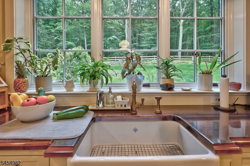 119 W Valley Brook Rd