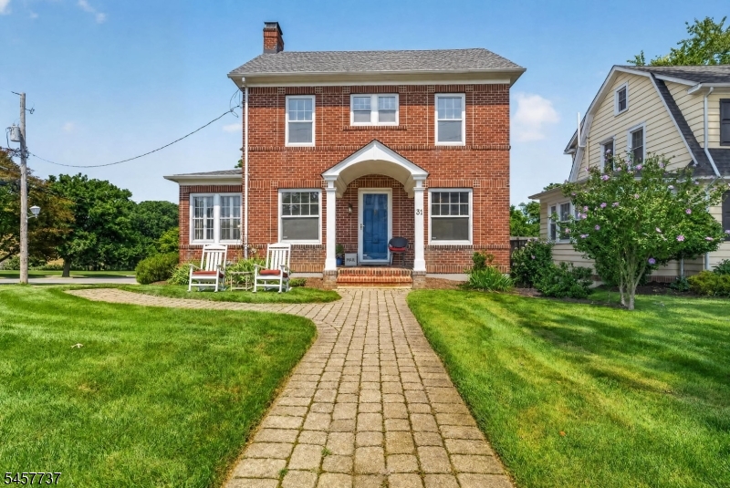 31 Frederick St