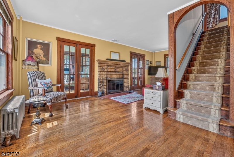 31 Frederick St