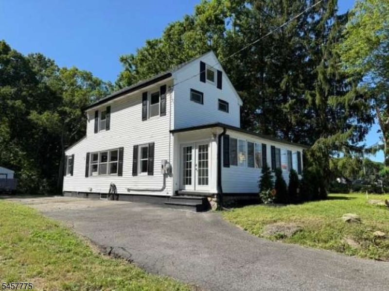 48 Old Budd Lake Rd