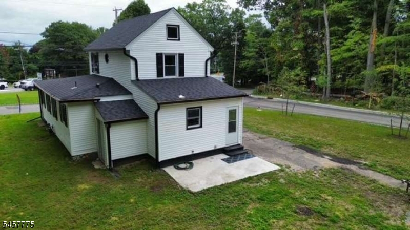48 Old Budd Lake Rd