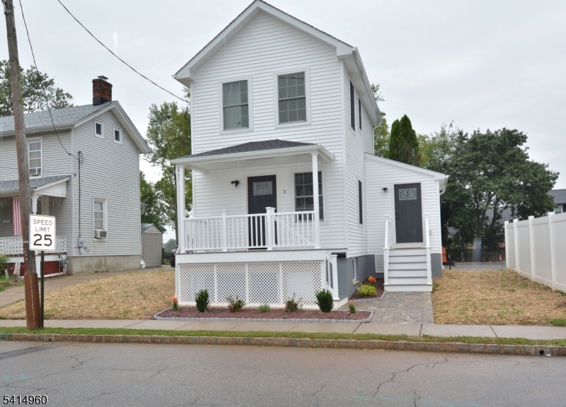 3 Brown St
