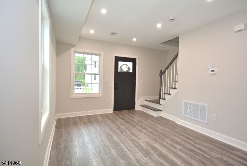 3 Brown St