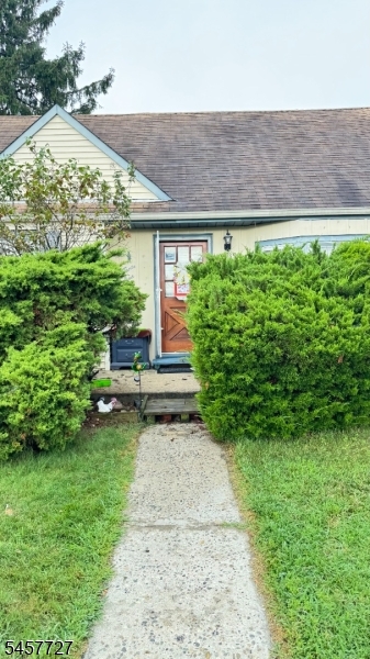 39 Windsor Dr