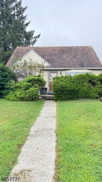 39 Windsor Dr