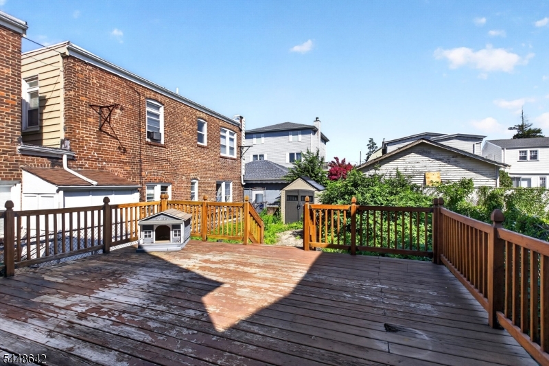6 LINCOLN PLACE