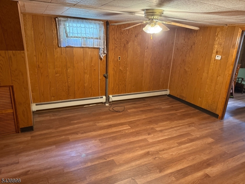 301 Valley Rd