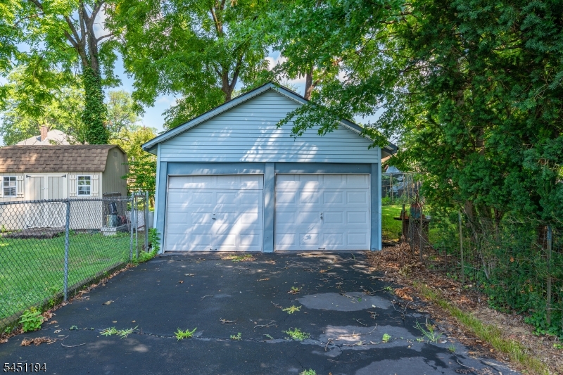 159 E Grant Ave